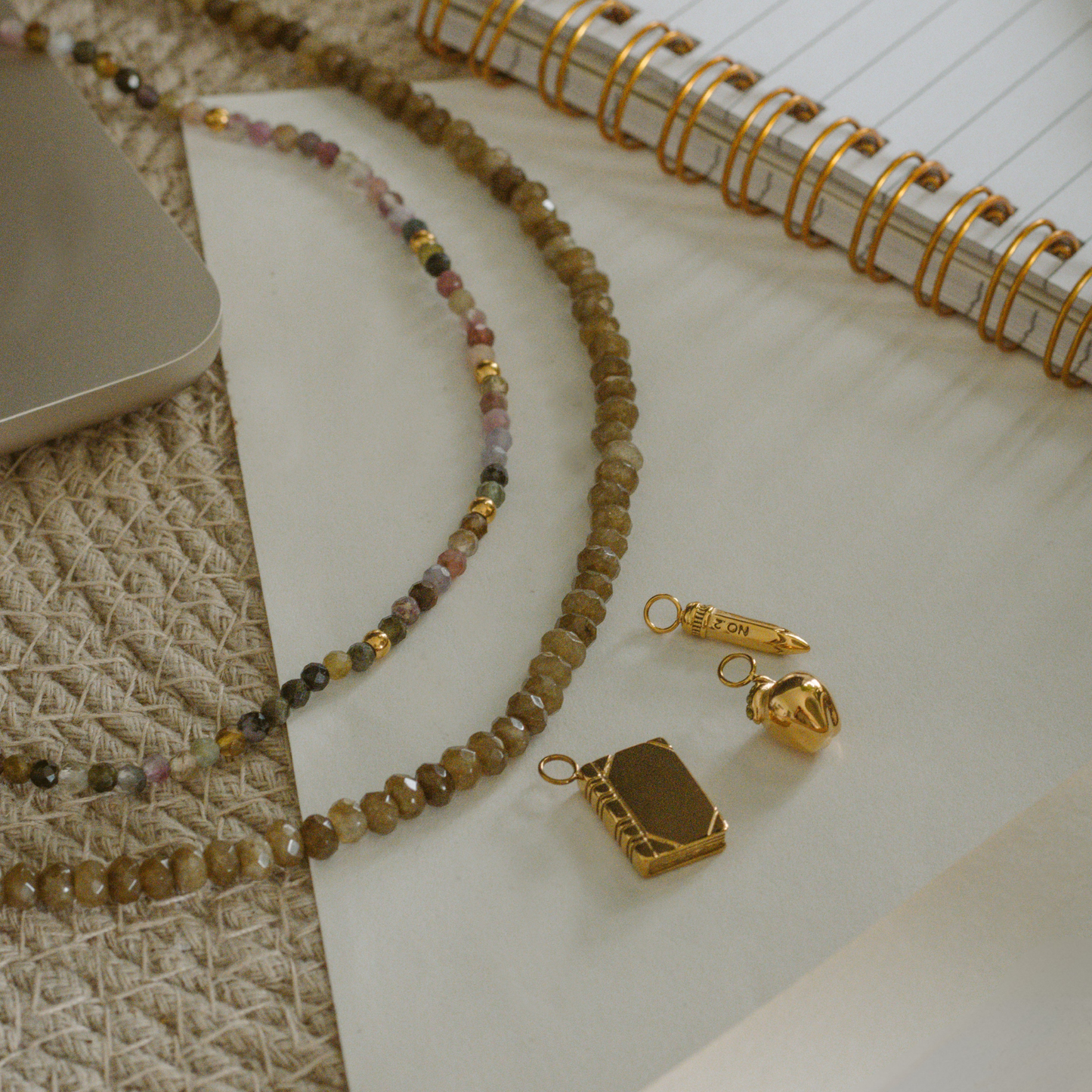 Collier de Billes Mauves