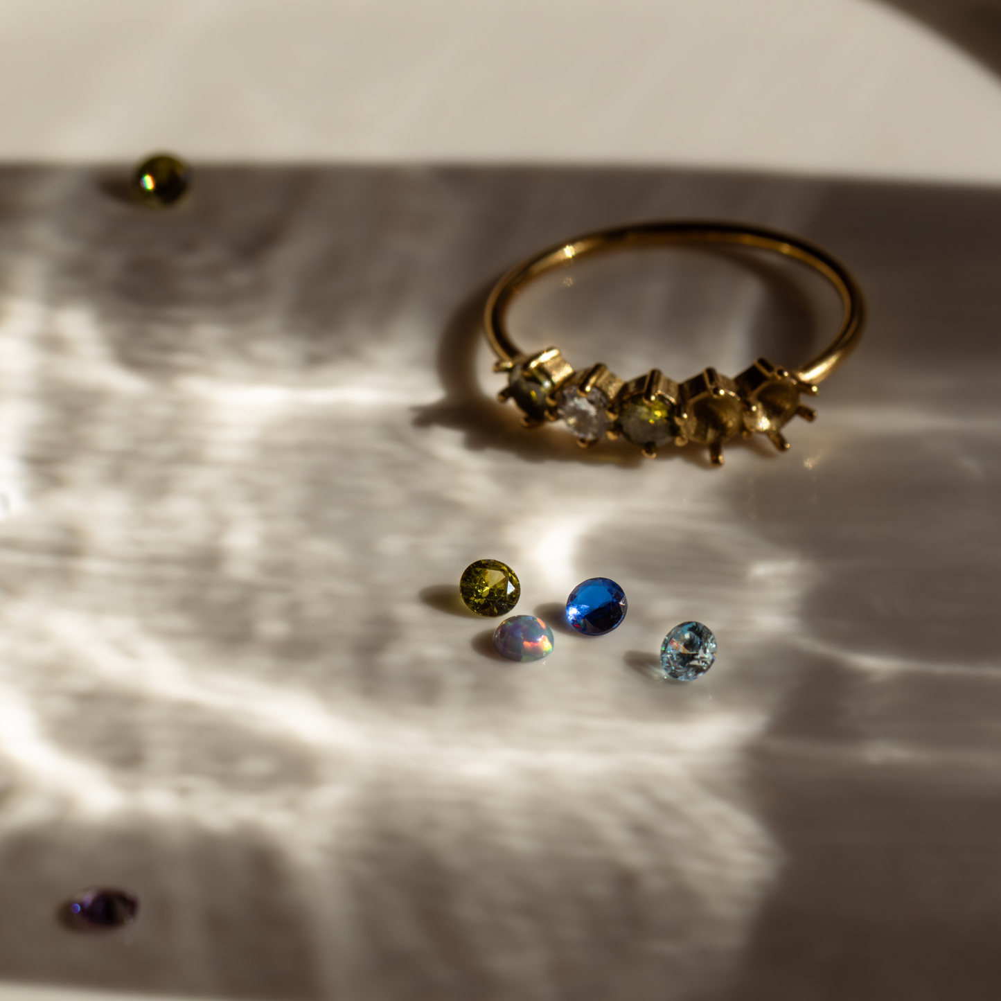 Bague de Quatre Pierres Personnalisable