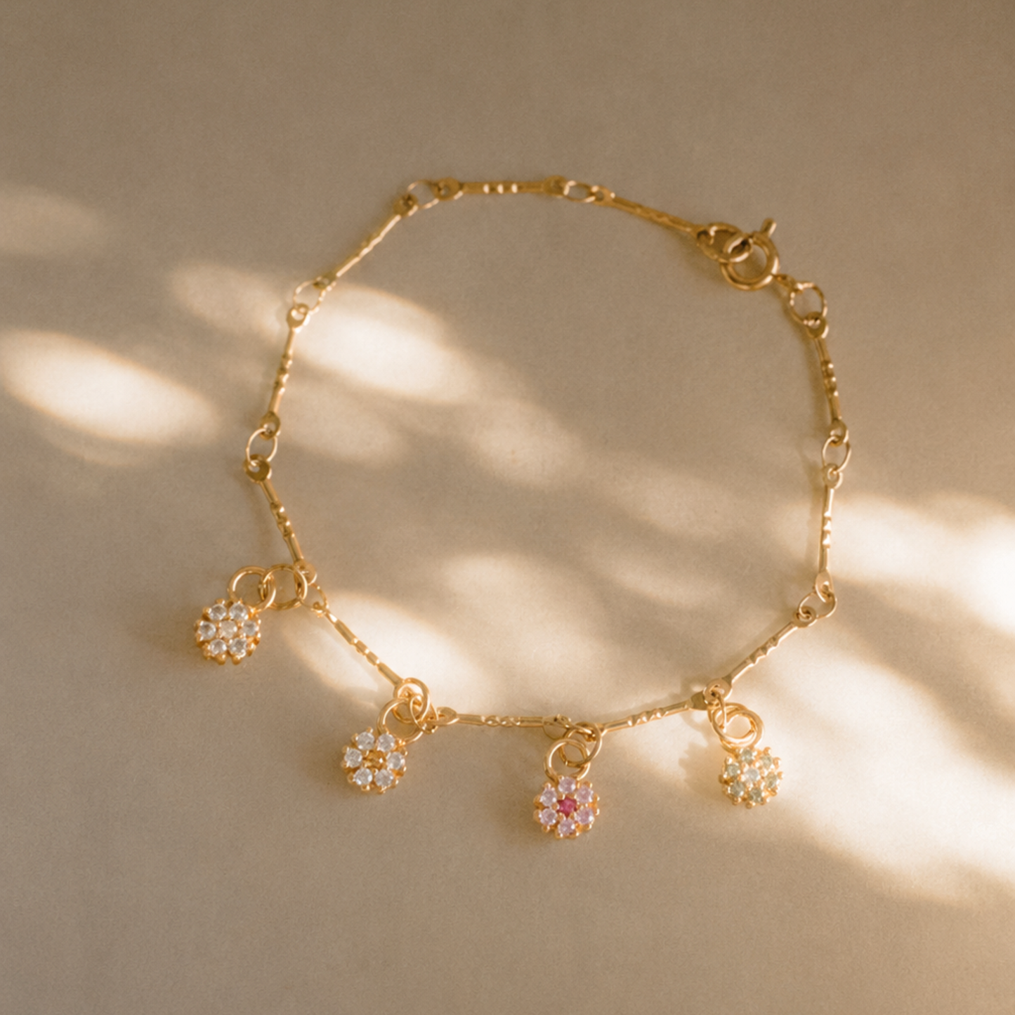 Fleur en Zircons