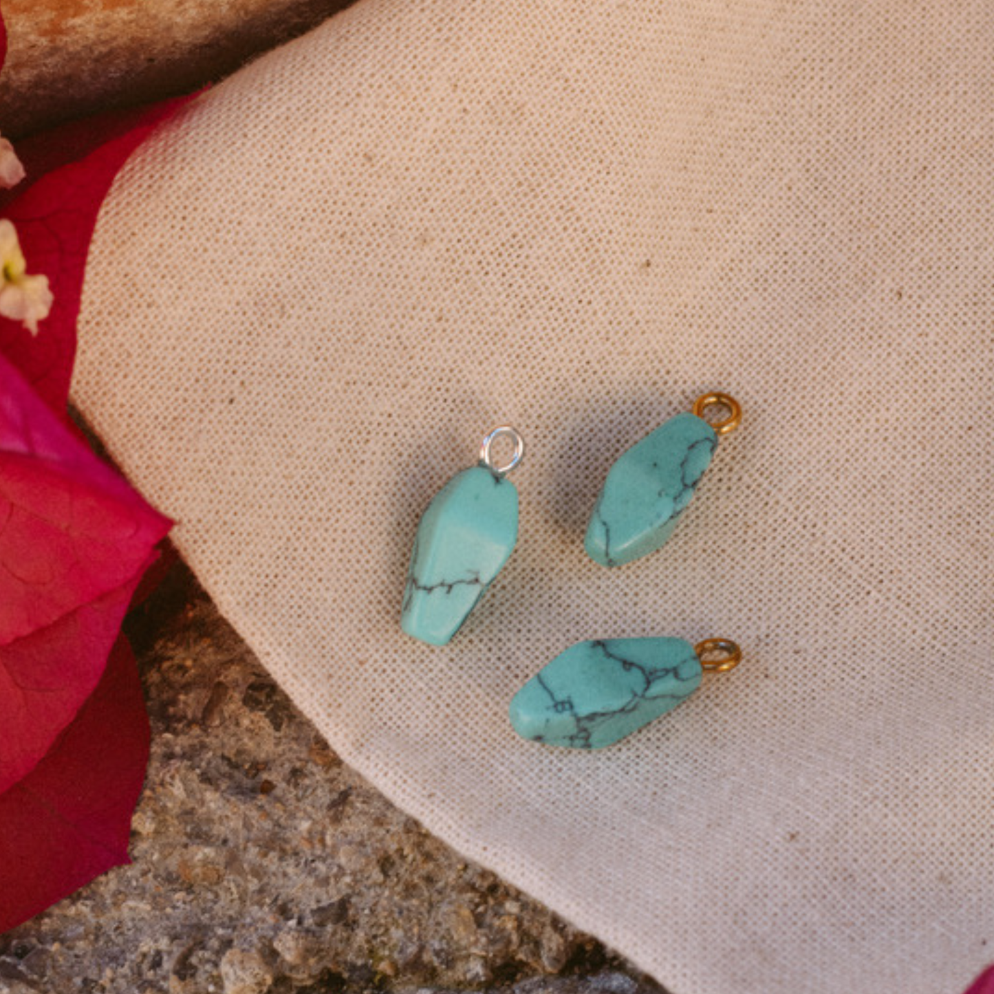 Pierre Turquoise